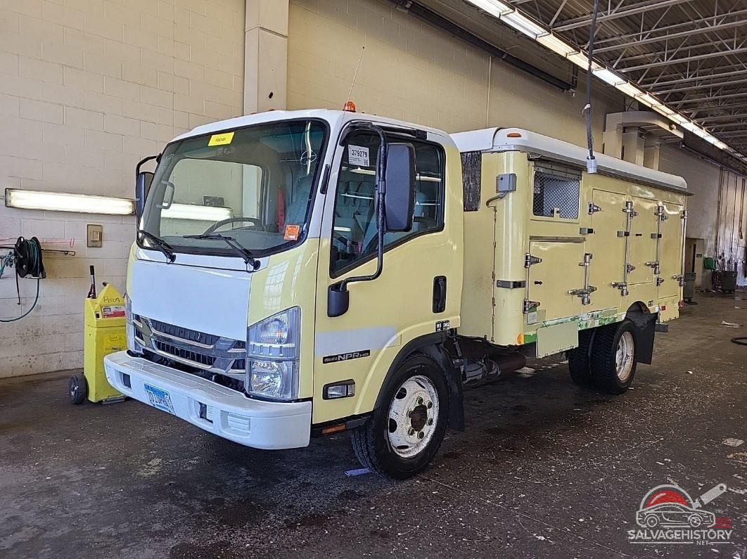 54DC4W1C3HS801269 2017 ISUZU NPR HD GAS REG photo no. 1