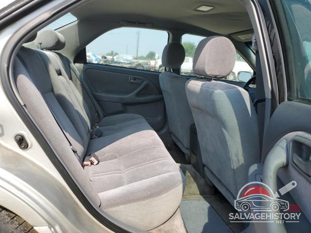 4T1BG22K31U048242 2001 TOYOTA CAMRY photo no. 10