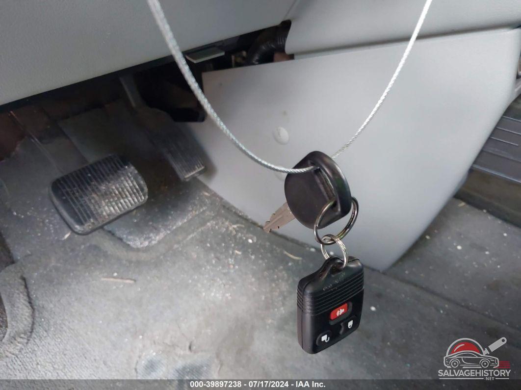 2FMZA52294BB22842 2004 FORD FREESTAR photo no. 11