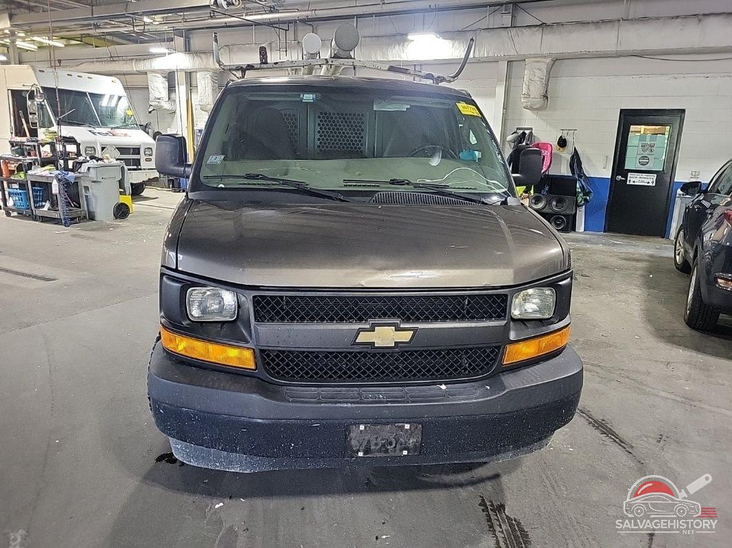 1GCZGGFG6H1168053 2017 CHEVROLET EXPRESS 3500 photo no. 5