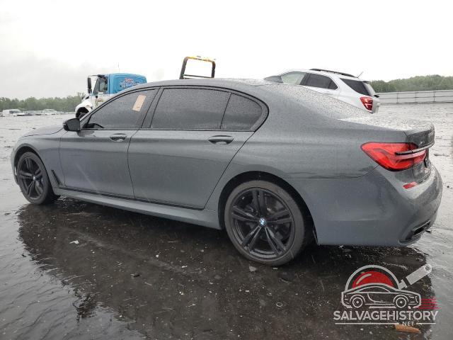 WBA7F2C52JB238919 2018 BMW 7 SERIES photo no. 2