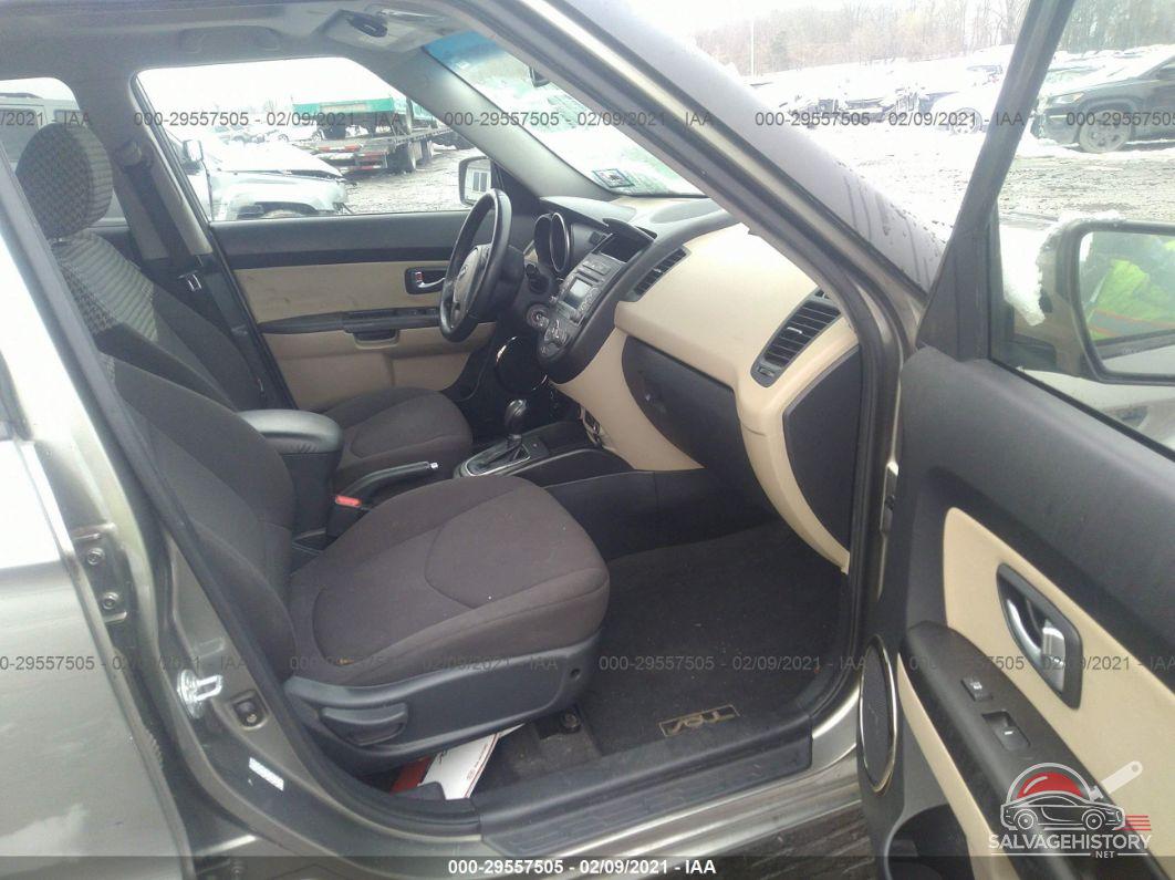 KNDJT2A63C7415738 2012 KIA SOUL photo no. 5