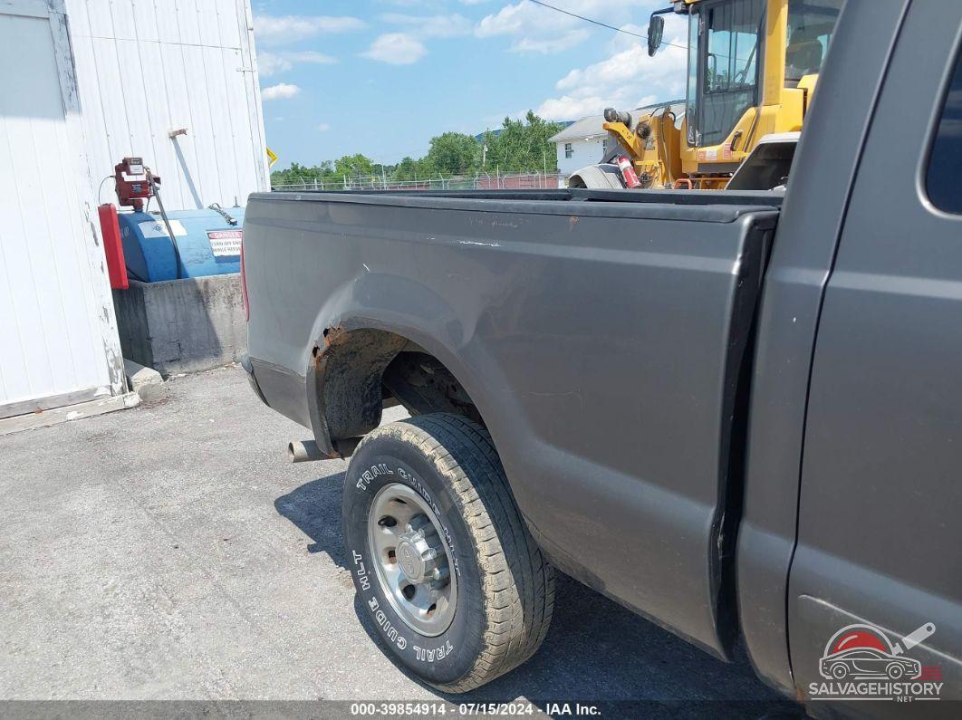 1FTNX21LX3EA11066 2003 FORD F-250 photo no. 6