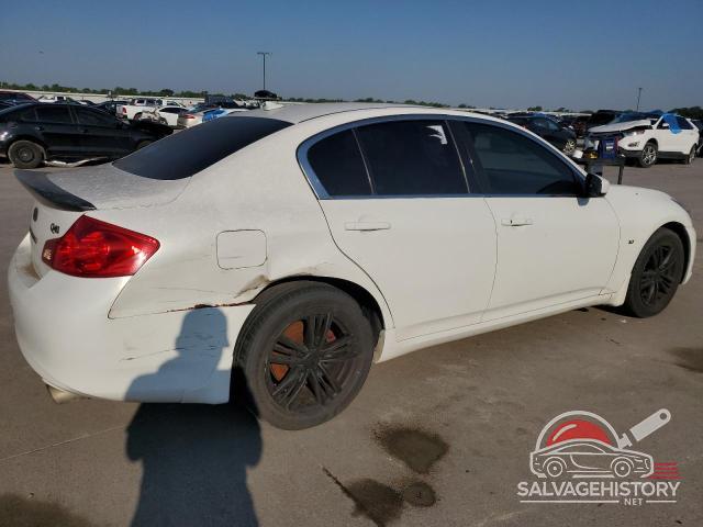JN1CV6AR7FM520943 2015 INFINITI Q40 photo no. 3