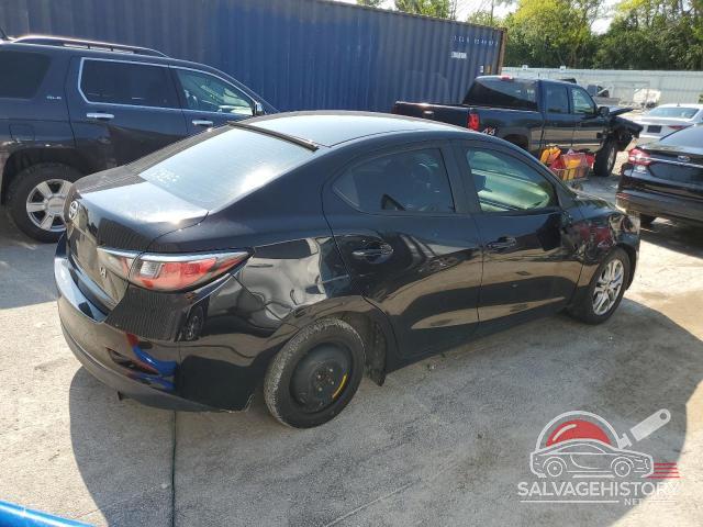 3MYDLBZV9GY105558 2016 TOYOTA SCION photo no. 3