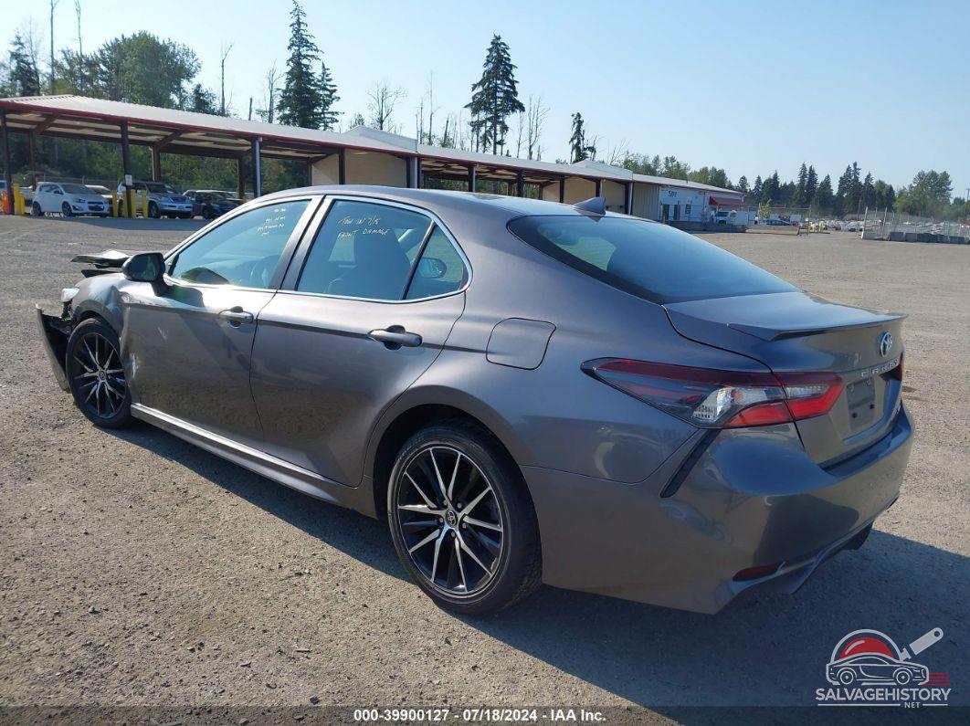 4T1G11AKXNU069825 2022 TOYOTA CAMRY photo no. 3