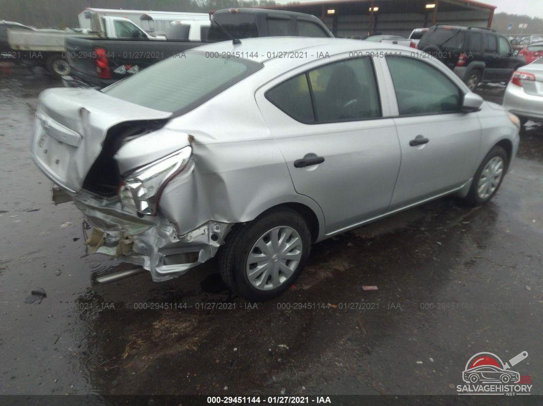 3N1CN7AP1JL861150 2018 NISSAN VERSA SEDAN photo no. 4