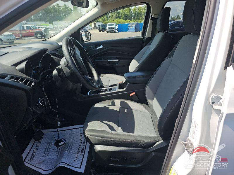 1FMCU0GD3KUC34599 2019 FORD ESCAPE photo no. 9