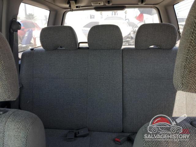 JF1SF63521H704260 2001 SUBARU FORESTER photo no. 10