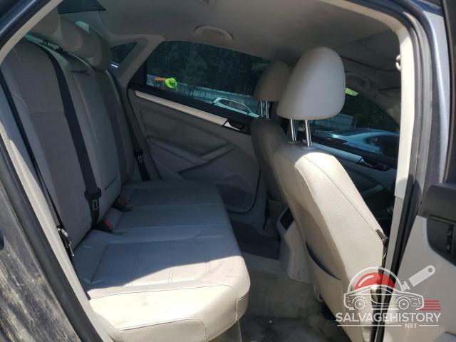 1VWBH7A32DC125800 2013 VOLKSWAGEN PASSAT photo no. 10