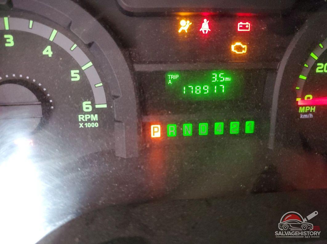 1FDXE4FS3HDC69044 2017 FORD ECONOLINE photo no. 2