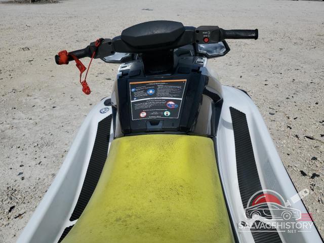 YAMA1423F121 2021 YAMAHA JETSKI photo no. 9