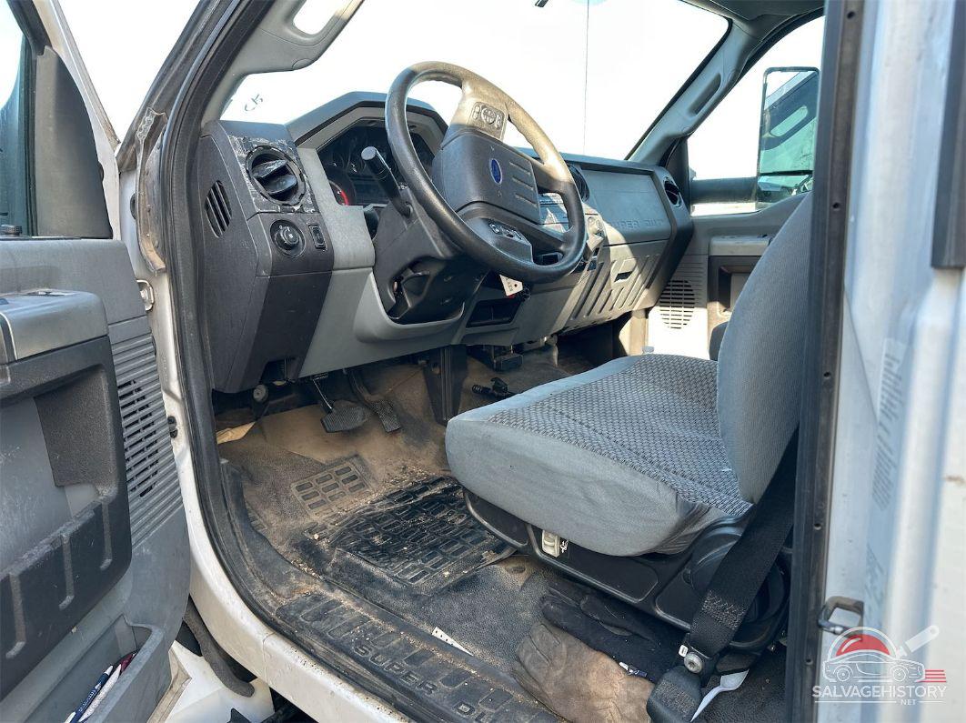 1FDNF6DC1HDB04654 2017 FORD F-650 DIESEL photo no. 2