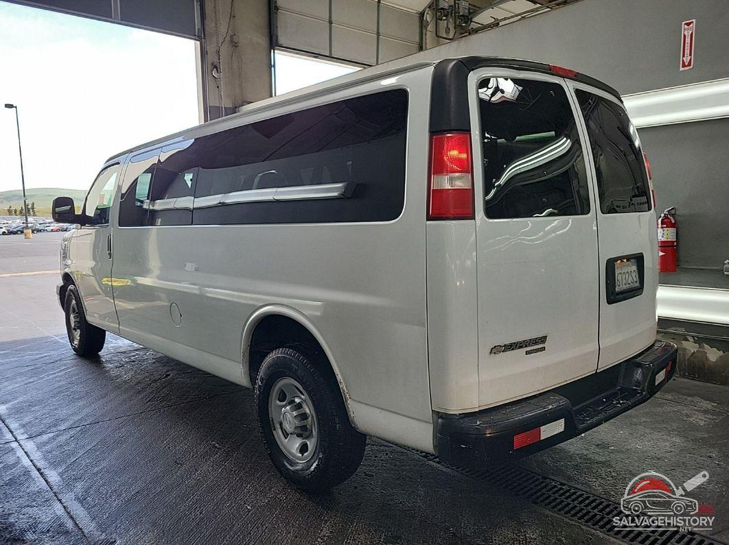 1GAZGZFF4F1228520 2015 CHEVROLET EXPRESS 3500 photo no. 10