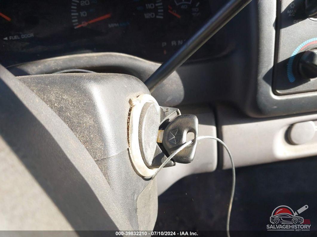 1B7FL26X5WS592882 1998 DODGE DAKOTA photo no. 11