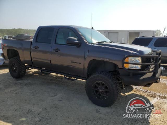 1GC4KXB69AF119749 2010 CHEVROLET ALL Models photo no. 4