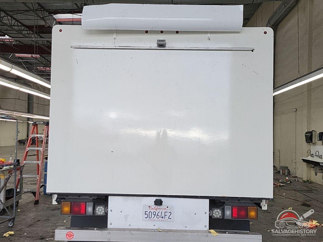 54DC4W1B9GS813593 2016 ISUZU NPR HD GAS REG photo no. 3