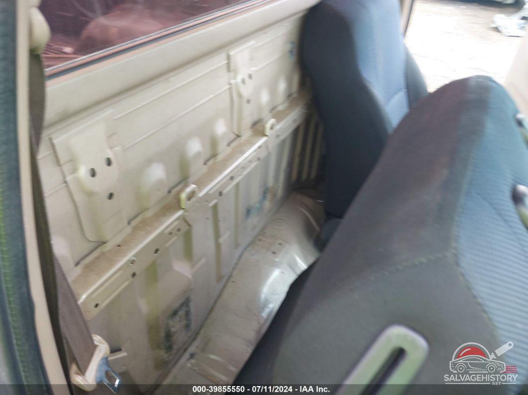 5TENL42N11Z753843 2001 TOYOTA TACOMA photo no. 8