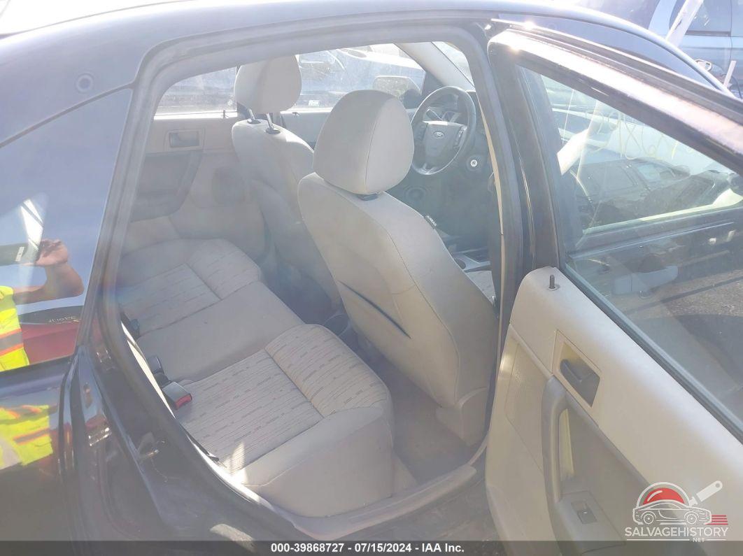 1FAHP3FN0AW225218 2010 FORD FOCUS photo no. 8