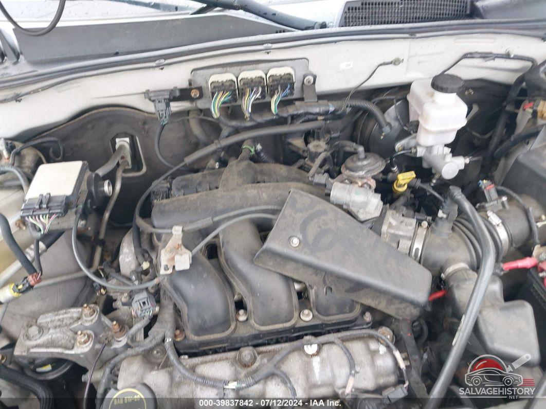 1FMCU94198KD00768 2008 FORD ESCAPE photo no. 10