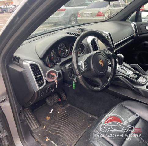 WP1AA2A26ELA03843 2014 PORSCHE CAYENNE photo no. 9