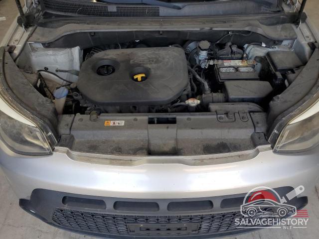 KNDJP3A5XE7700957 2014 KIA SOUL photo no. 11