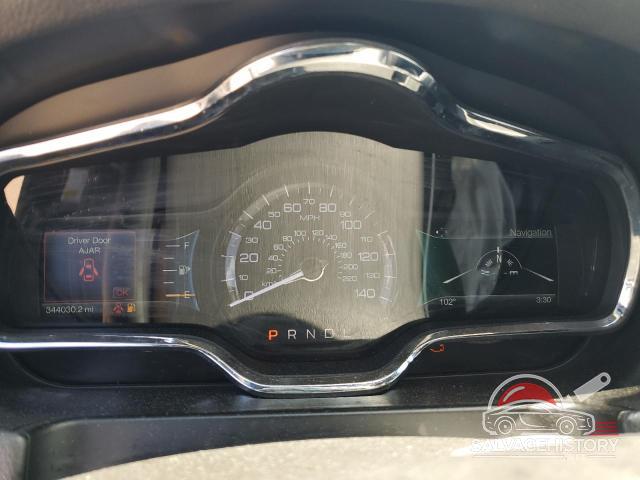 2LMHJ5NK5JBL02472 2018 LINCOLN MKT photo no. 9