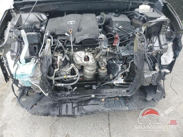 5TDKZRFH7JS543571 2018 TOYOTA HIGHLANDER photo no. 12