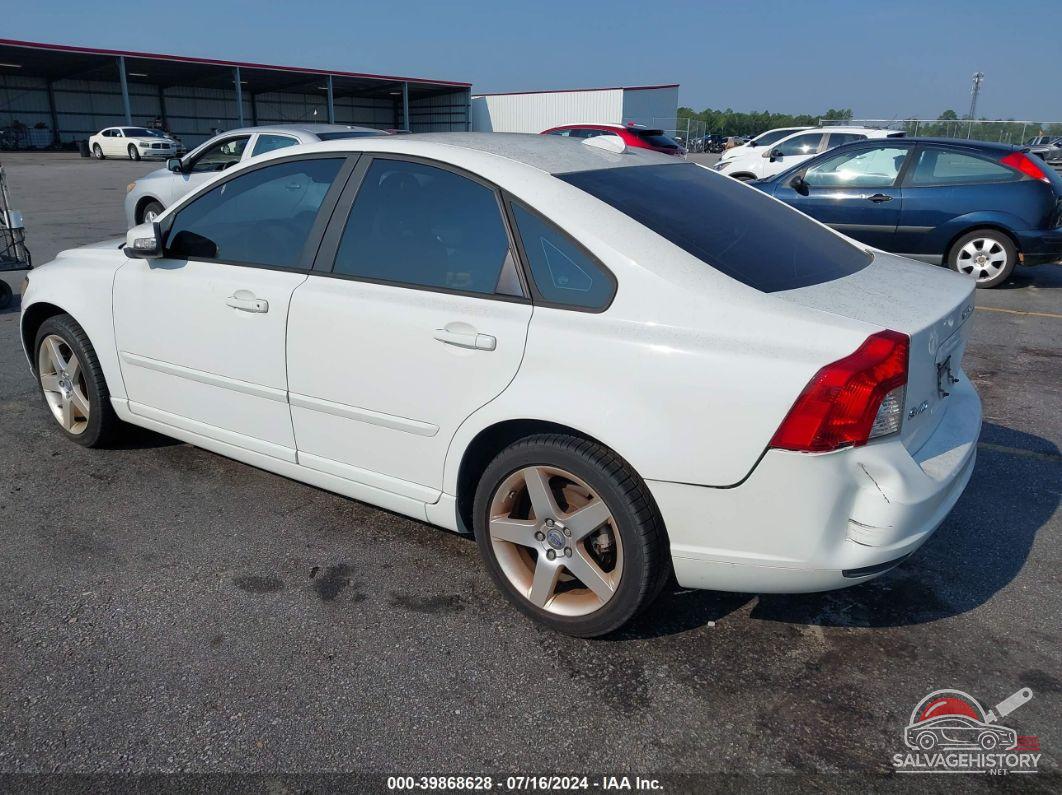 YV1MS390X82380779 2008 VOLVO S40 photo no. 3