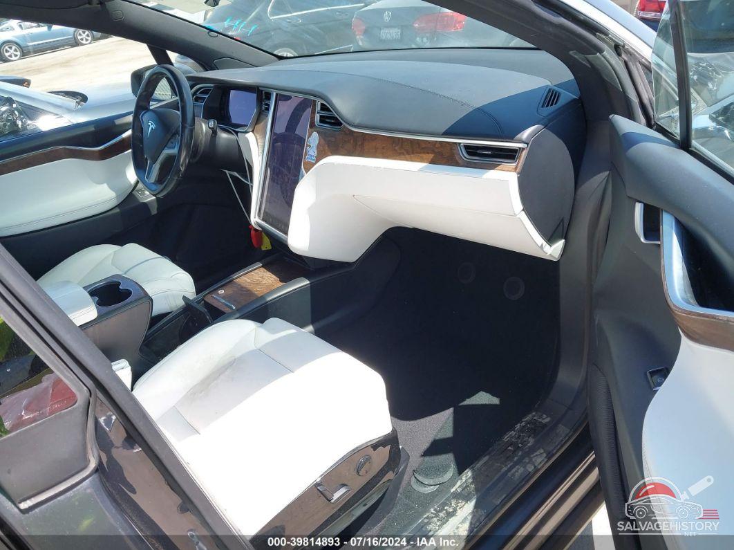 5YJXCBE24GF015608 2016 TESLA MODEL X photo no. 5