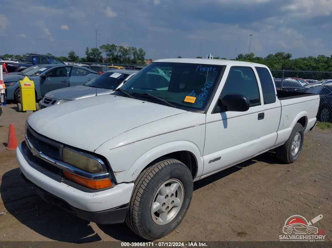 1GCDT19W728260308 2002 CHEVROLET S-10 photo no. 2