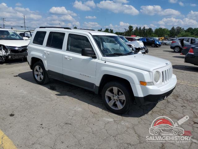 1J4NF1GB3BD207425 2011 JEEP PATRIOT photo no. 4