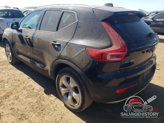 YV4162UK8M2573441 2021 VOLVO XC40 photo no. 2