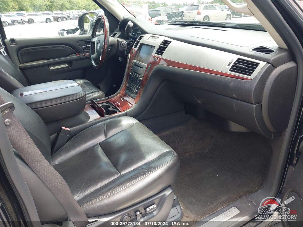 1GYUCHEF3AR118944 2010 CADILLAC ESCALADE ESV photo no. 5