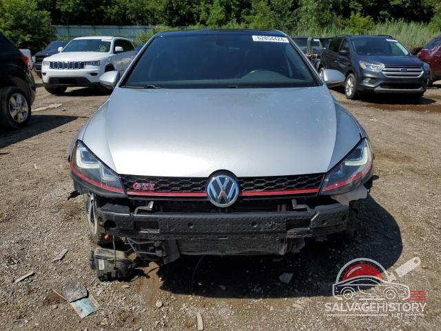 3VW447AU8HM001659 2017 VOLKSWAGEN GTI photo no. 5