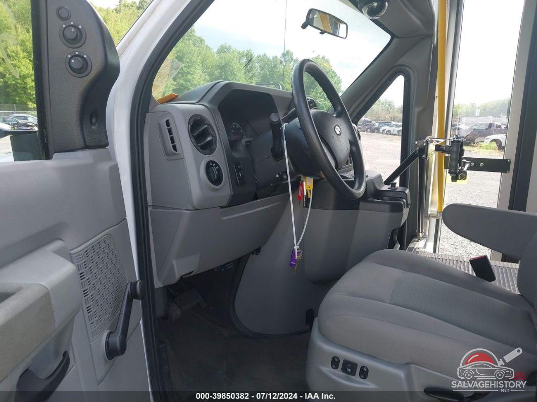 1FDEE3FL2EDA68824 2014 FORD E-350 CUTAWAY photo no. 7