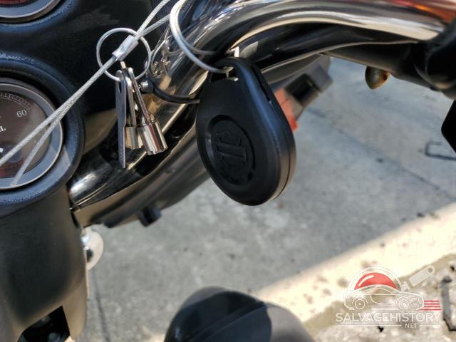1HD1FC4169Y610019 2009 HARLEY-DAVIDSON FL photo no. 8