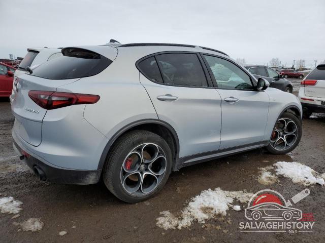 ZASPAKBN1N7D39601 2022 ALFA ROMEO STELVIO photo no. 3