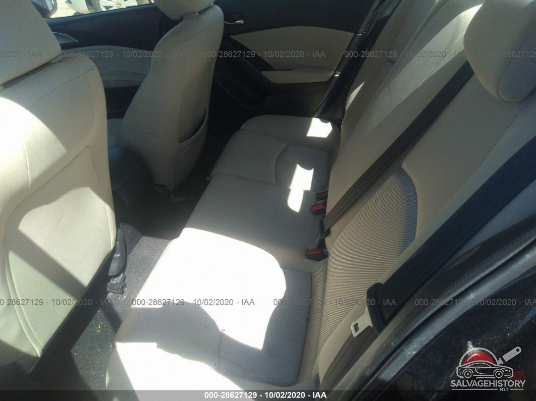 3MZBN1U79JM161739 2018 MAZDA MAZDA3 4-DOOR photo no. 8