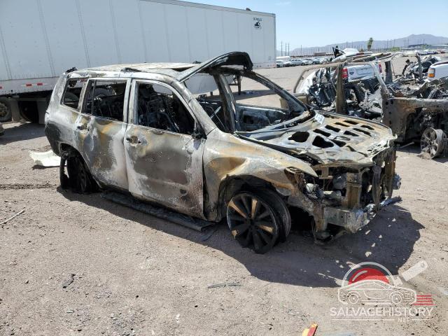 JTEEW44A282001046 2008 TOYOTA HIGHLANDER photo no. 4