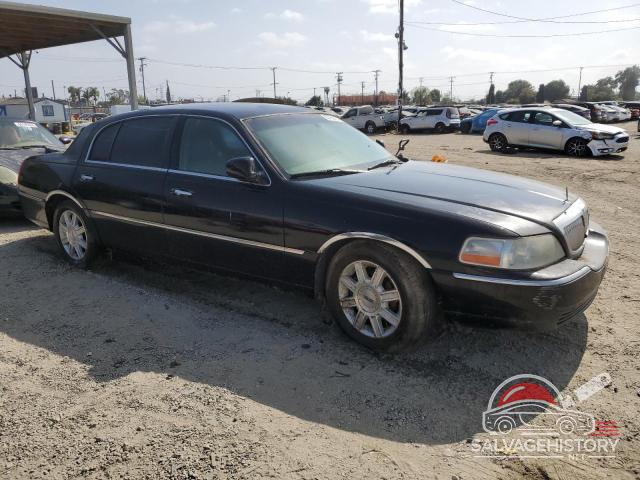 2LNHM84W38X640183 2008 LINCOLN TOWNCAR photo no. 4