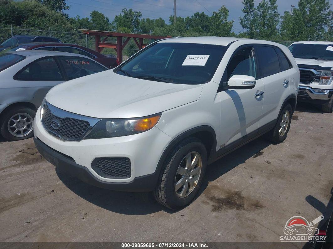 5XYKTCA64CG221880 2012 KIA SORENTO photo no. 2