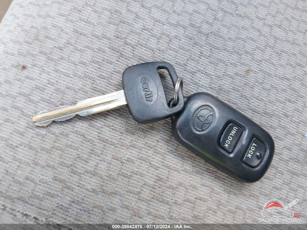 2T1BR32E54C290465 2004 TOYOTA COROLLA photo no. 11