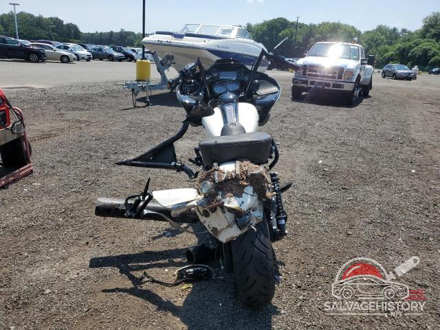 1HD1KTC12JB636878 2018 HARLEY-DAVIDSON FL photo no. 4