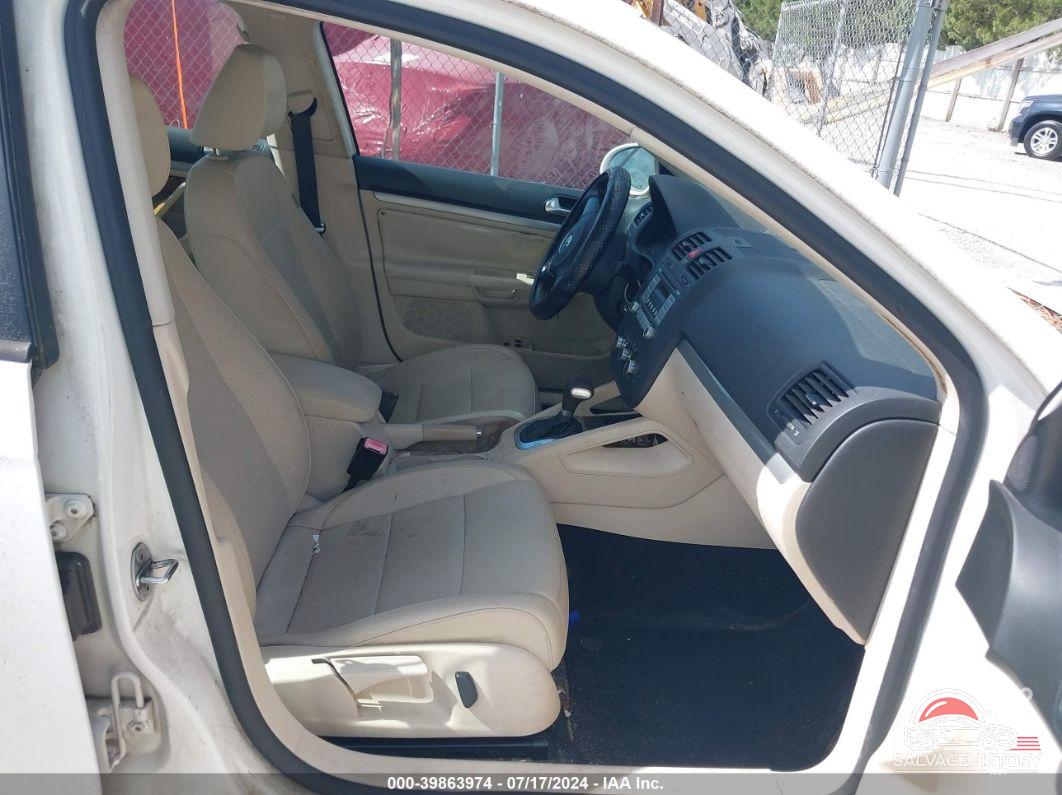 3VWAX7AJ4AM127460 2010 VOLKSWAGEN JETTA photo no. 5
