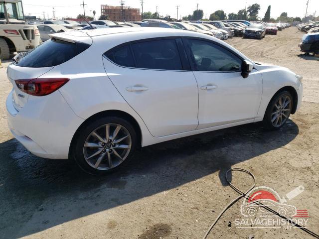3MZBN1L30JM184468 2018 MAZDA 3 photo no. 3