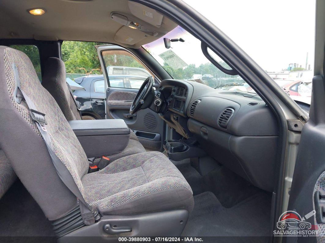 1B7HC13Y6YJ169477 2000 DODGE RAM 1500 photo no. 5