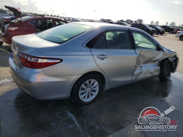 4T1BF1FK0FU927390 2015 TOYOTA CAMRY photo no. 3