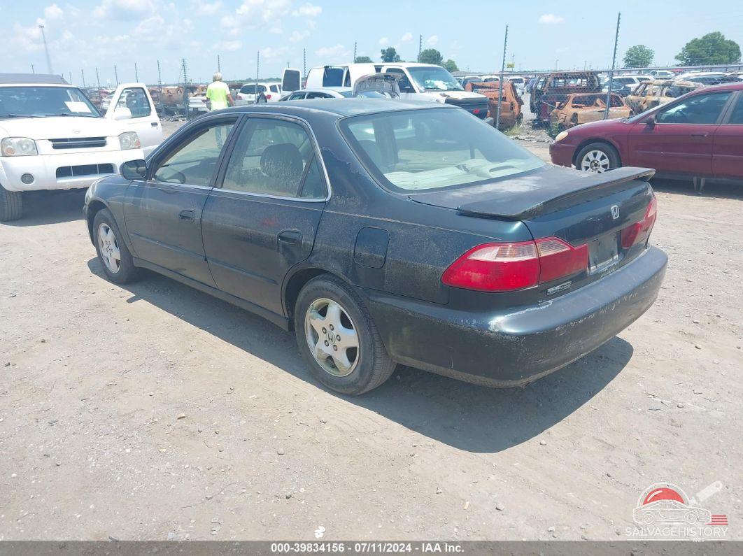 1HGCG1650WA071396 1998 HONDA ACCORD photo no. 3