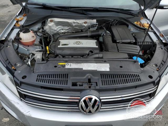 WVGSV7AX4HK021413 2017 VOLKSWAGEN TIGUAN photo no. 12